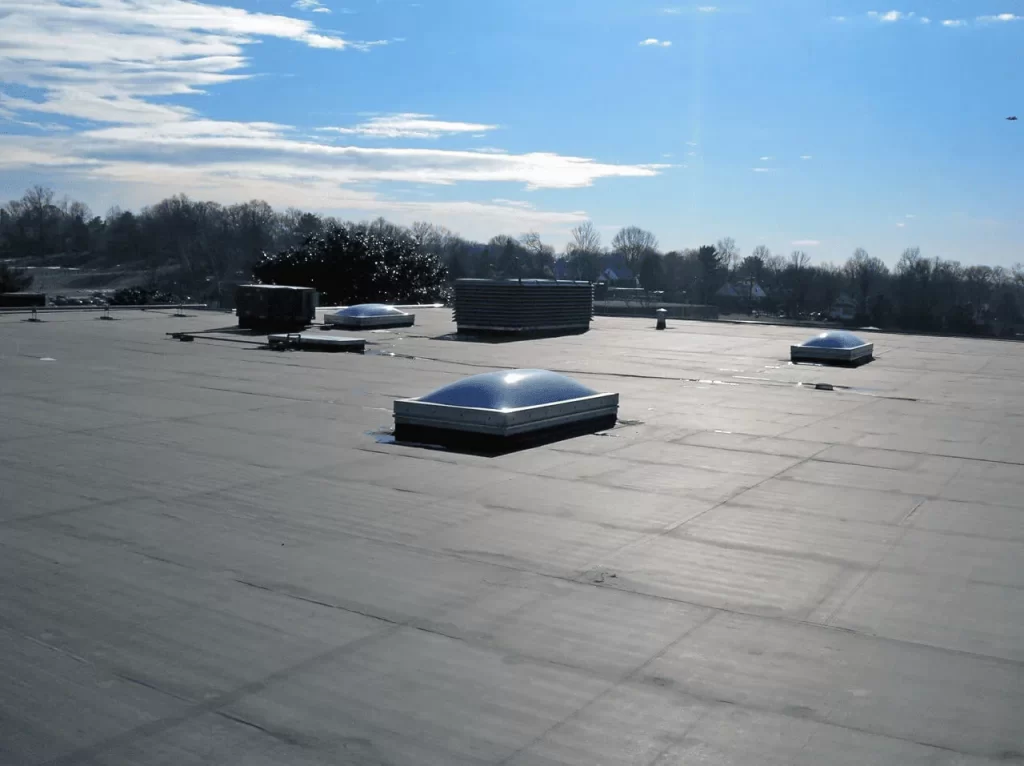 How many types of rubber roofing exist and what they are