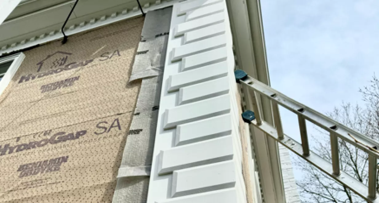 Drainable housewrap & rainscreen