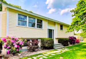 Wood-Look Vinyl Siding: Best Options for Massachusetts Homes